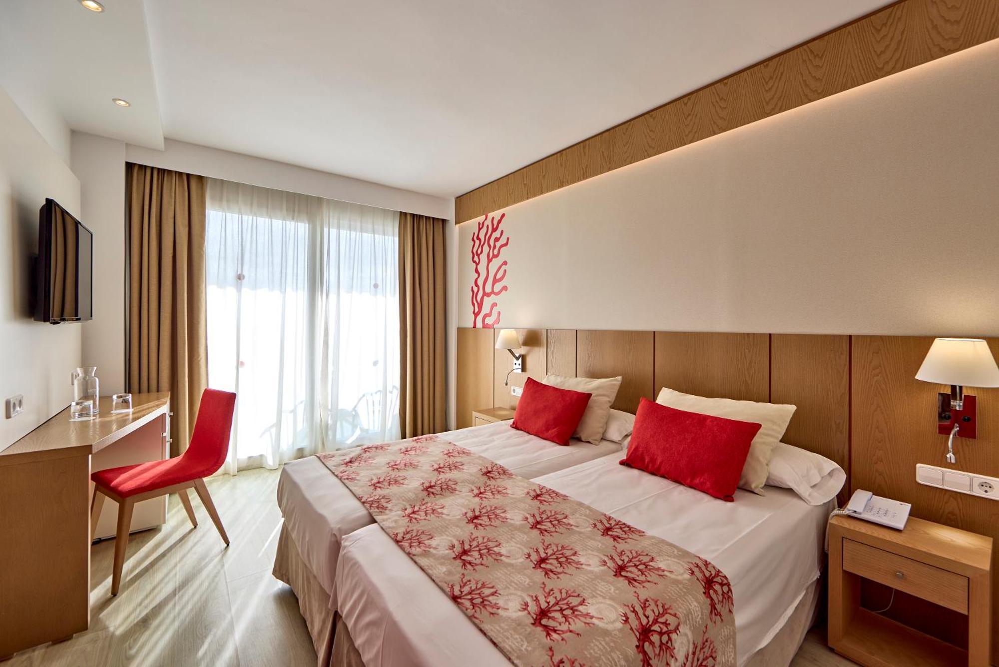 Universal Perla Hotel 4*